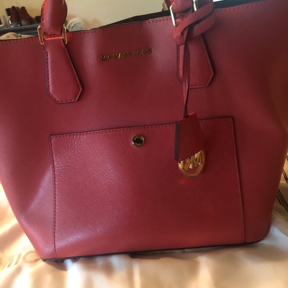 Michael Kors handbag - Picture 1 of 2